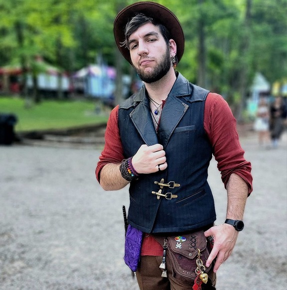 Meet your Posher, Russell - Picture 1 of 1